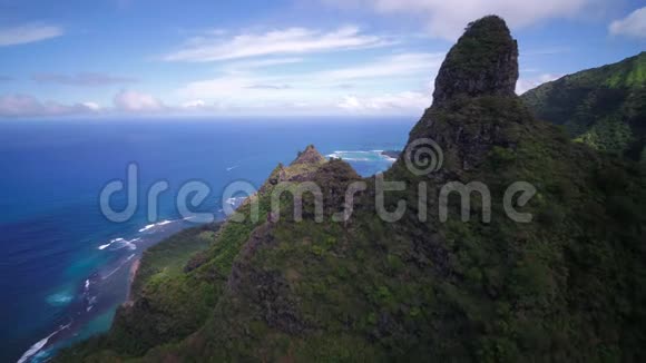 夏威夷航空公司夏威夷考艾卡拉劳纳帕利海岸国家公园小径2017年11月晴天4K广角激励2号视频的预览图