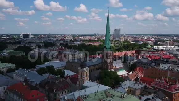 拉脱维亚里加2018年6月晴天30毫米4K激发2探针视频的预览图