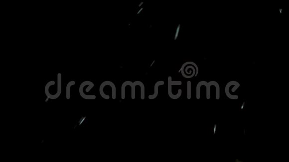 4K黑色背景下的残雪视频的预览图