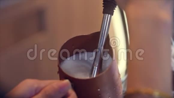 意大利浓咖啡意大利产的最高品质的浓咖啡用专业咖啡机制作视频的预览图