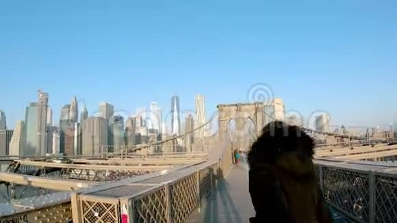 听我说纽约布鲁克林大桥的概念视频的预览图