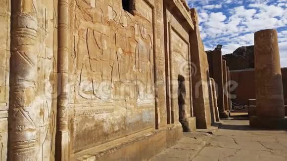 古塞贝克神庙的遗址在埃及的KomOmbo视频的预览图