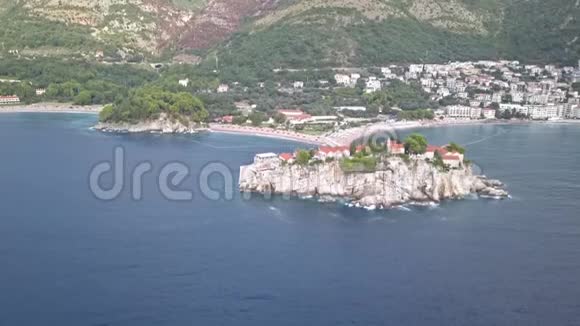 黑山布德瓦以圣斯蒂芬中心的形式观岛岛上酒店视频的预览图