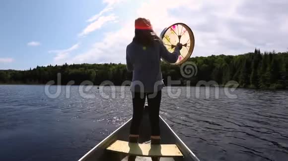 圣鼓灵独木舟之旅视频的预览图
