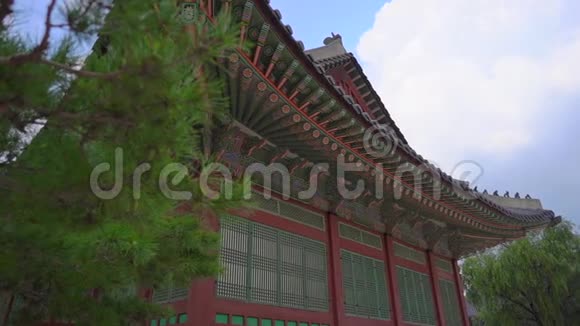 首尔的朝鲜古代宫殿慢镜头视频的预览图
