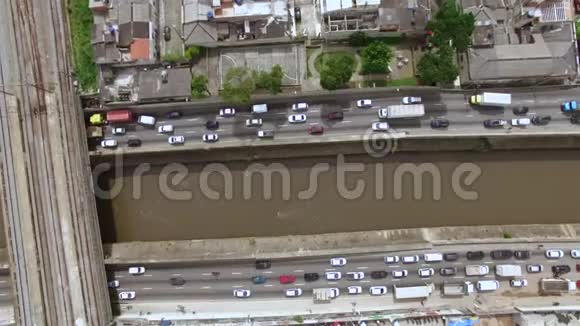 交通拥堵高峰期巴西圣保罗市视频的预览图