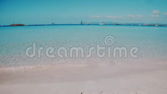 海滩美丽的海滩假日视频的预览图