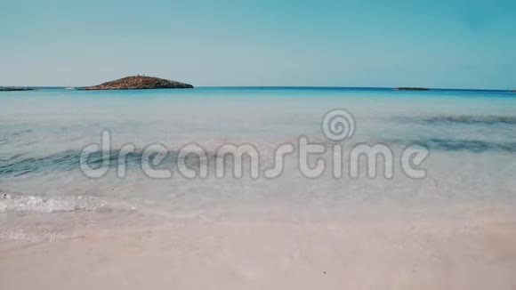 巴利阿里岛福门特拉清凉海滩视频的预览图
