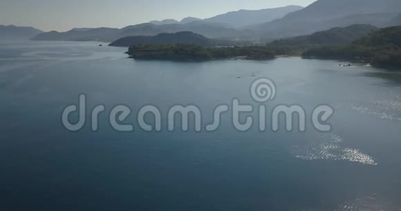 土耳其海岸法塞利斯废墟的空中镜头4k阳光明媚视频的预览图