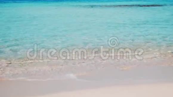 巴利阿里岛福门特拉清洁海滩视频的预览图