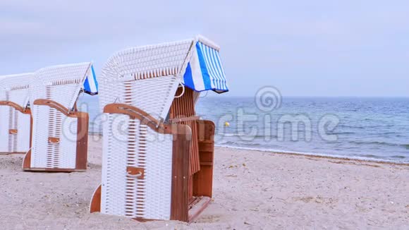 德国波罗的海海沙海滩椅视频的预览图