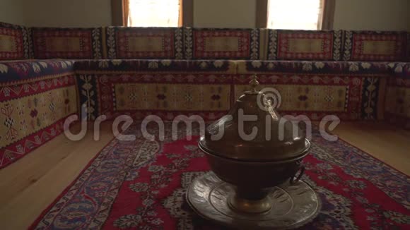 奥斯曼式住宅内部的传统建筑视频的预览图