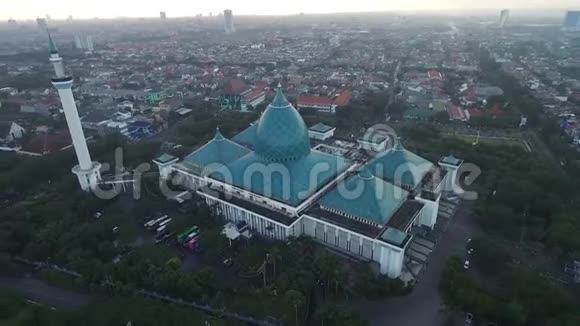 清真寺AlAkbarSurabayaJawaTimur印度尼西亚视频的预览图