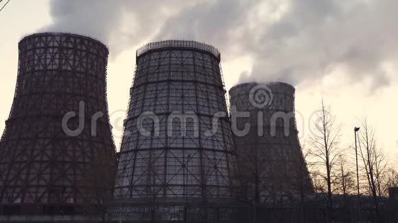 发电厂排放浓烟概念环境污染全球变暖视频的预览图