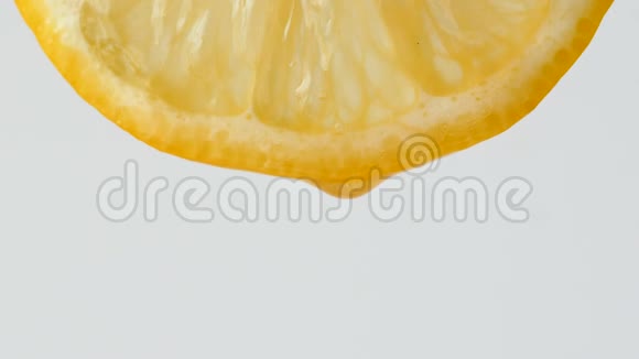 从柠檬肉中流出蜂蜜视频的预览图
