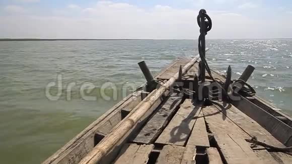 孟加拉国博格拉附近Jamuna河的木船视频的预览图