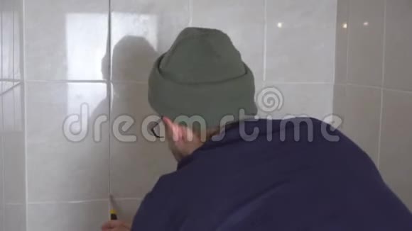拆除卫生间瓷砖视频的预览图