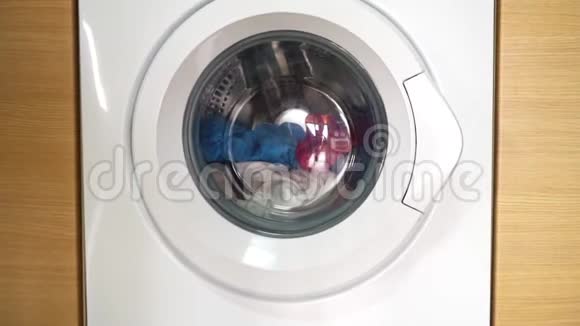 洗衣机带开衣门视频的预览图