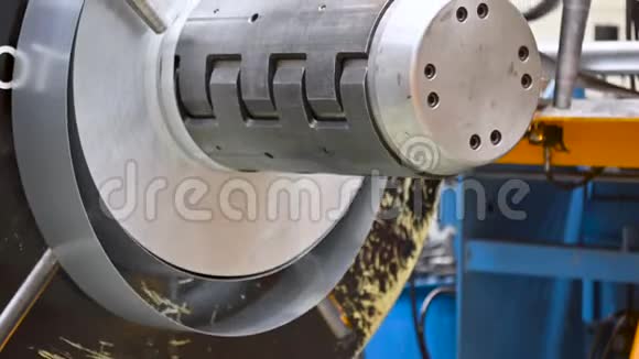 工业金属钣金线圈连接金属钣金型材成型机视频的预览图