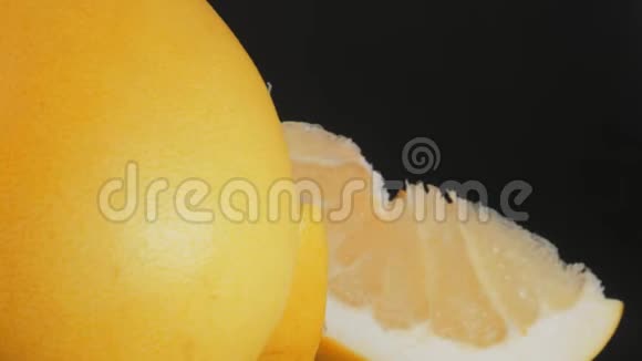 柚果橘石浆旋转特写视频的预览图