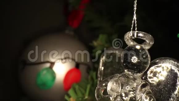 圣诞树天使装饰照明视频的预览图