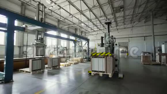 工业内部瓷砖生产现代工厂内部视频的预览图