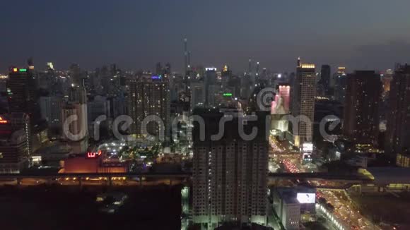 泰国曼谷的Asoke和Petchaburi空中镜头视频的预览图