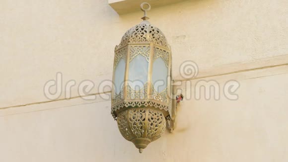 清真寺里的灯笼视频的预览图
