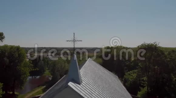 天主教堂的屋顶视频的预览图