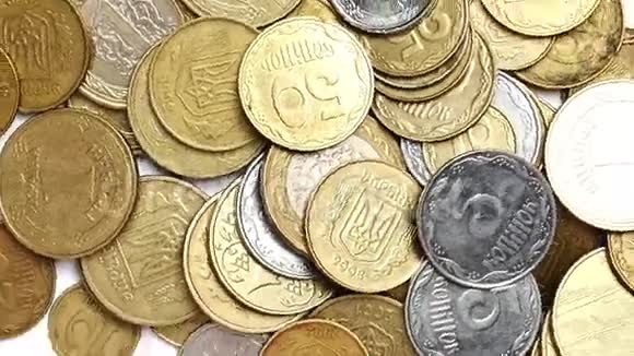 乌克兰硬币近距离观看视频的预览图