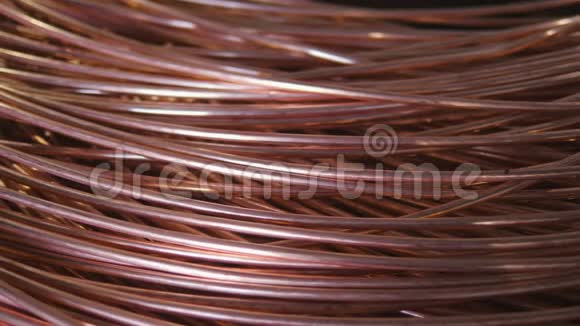 工厂生产电缆用铜线的绘图过程视频的预览图