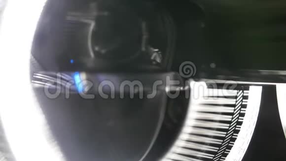 宝马7系自适应LED光学宏近景彩光和烟雾视频的预览图