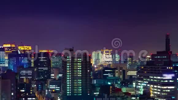 东京城市夜景中镜头变焦视频的预览图