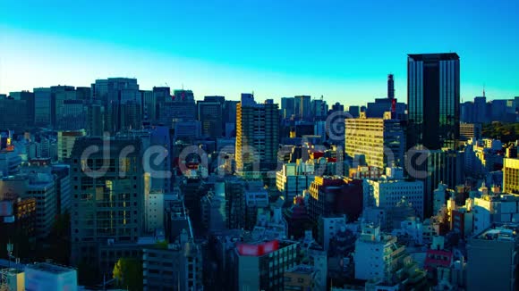 东京市区城市景观中中高角度的时间推移视频的预览图