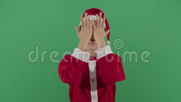 女圣诞老人揉着脸沮丧视频的预览图