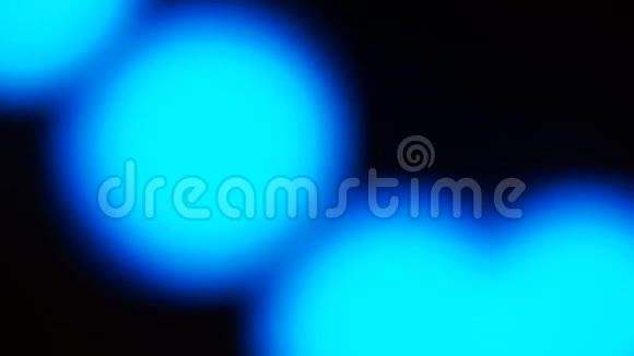 背景由蓝色光点的运动而成视频的预览图