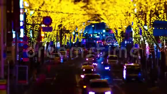 Shibuya倾斜式变焦微型照明街道的夜间延时视频的预览图