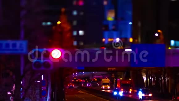 Shibuya小型霓虹灯街的夜间时间推移视频的预览图