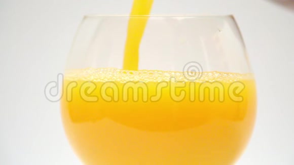 一杯鲜榨橙汁视频的预览图
