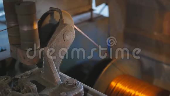 旧电缆厂铜线的拉拔工艺视频的预览图