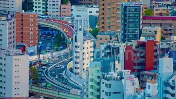 东京市区高速公路的一段时间间隔远镜头变焦视频的预览图