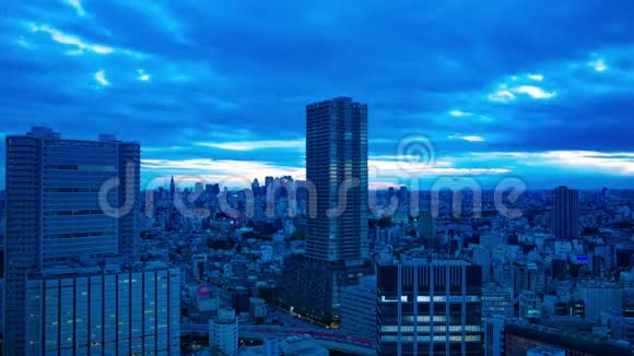 东京高角广景黄昏时分视频的预览图