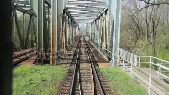 铁路正面景观视频的预览图