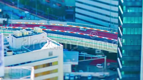 东京市区公路倾斜的时间推移视频的预览图
