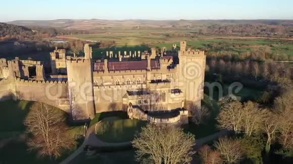 阿伦德尔城堡阿伦德尔西苏塞克斯英国英国鸟瞰十四视频的预览图