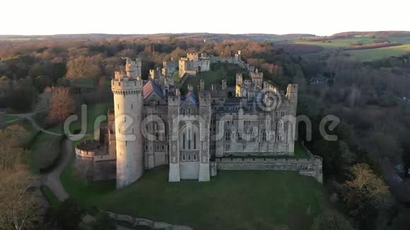 阿伦德尔城堡阿伦德尔西苏塞克斯英国英国鸟瞰III视频的预览图