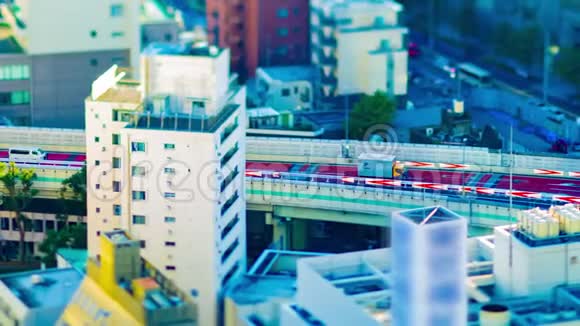 东京市区公路倾斜变幅的时间推移视频的预览图