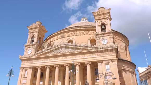 莫斯塔圆形大厅马耳他岛上著名的大教堂视频的预览图
