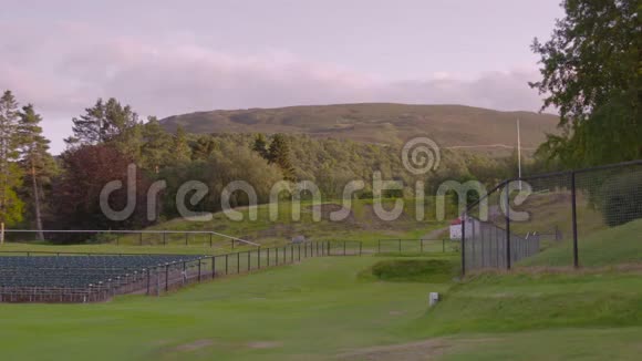 苏格兰布雷马尔高地运动场视频的预览图
