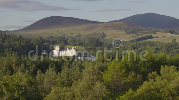 苏格兰布莱尔城堡森林高地庄园视频的预览图